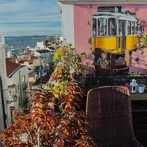 Alfama Patio Apartment Lisbon